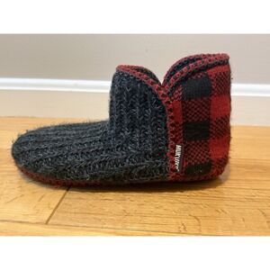 Muk Luks‎ Bootie Slippers Women's 7-8 Medium Red/Black /Gray Buffalo Plaid Cabin